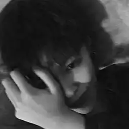 黑白男头像高冷真人灰色系列头像男
