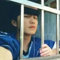 qq头像爱你我男生校草