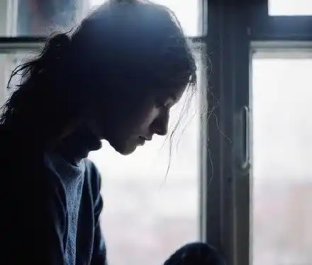 一个男人值不值得你爱一辈子,聪明的女人往往都会看男人这几点