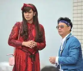 男明星女扮男装照片胡歌眼神魅惑黄晓明妩媚想不到成龙如此顽皮
