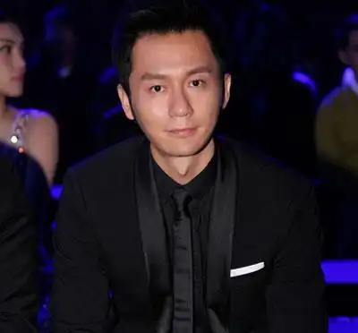 奔跑吧成员微博粉丝排名,蔡徐坤第四名,看到杨颖,意外