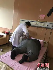 贵州14岁少年体重逾300斤不远万里来南京求瘦身