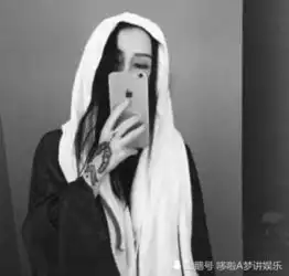 男生暗恋你虽然嘴上死不承认,但这三个表现证明爱你入骨
