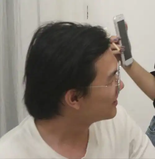 男生长得丑还留长发是什么体验

