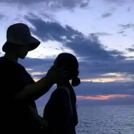 情侣头像霸气一男一女,抬头仰望我们的未来
