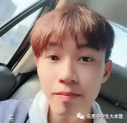 好久不见的男孩儿终于出现谁才能成为真正的自拍达人