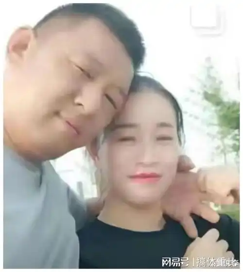亲妈后爸联手,男孩外公想不通为啥发生这事,知情人称她没怀孕