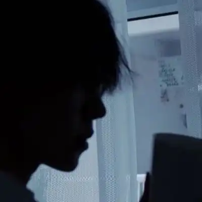 伤感原宿风男生头像
