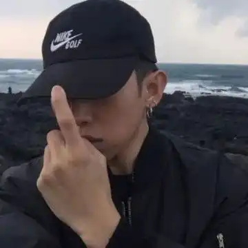 qq霸气高冷范男生头像

