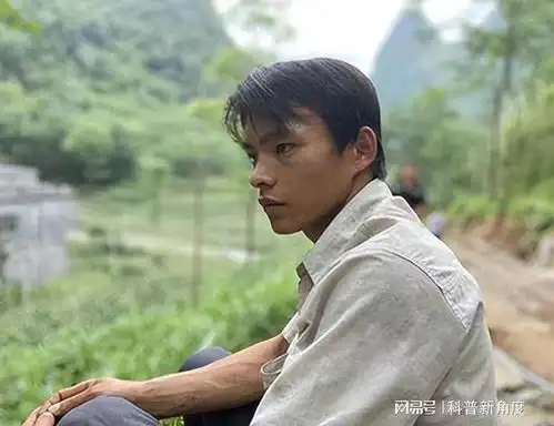 90后夫妻隐居深山,不懂避孕13年生10个孩子,妻子30岁老得像40岁