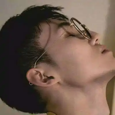 头像男生霸气冷酷无情愿有生都是你
