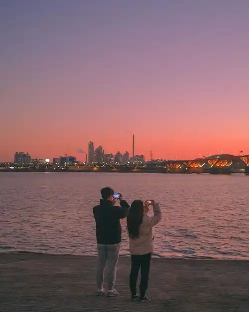唯美黄昏温柔背景图
