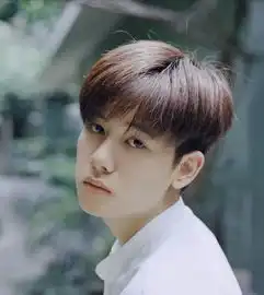 2019年最受小姐姐欢迎的9款男生发型
