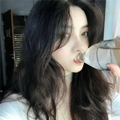 你不快乐是因为你得不到又忘不了qq女生头像我要个性网
