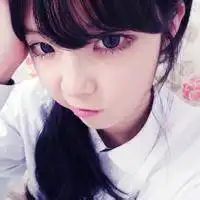 村里有个姑娘叫小佳
