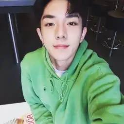 男生头像韩国朴时亨
