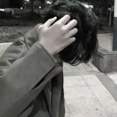 失恋的头像男生心碎伤心分手照片伤感图片男
