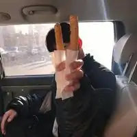 2018好看的男生头像到口罩人,玩手机的
