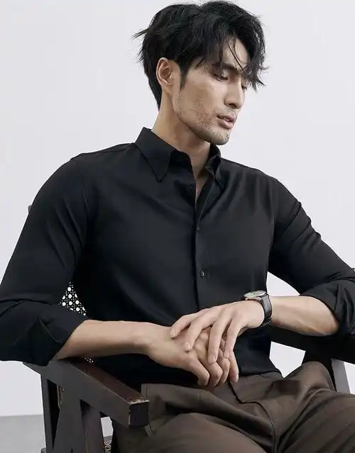 穿衬衫的男人真让人遭不住秒一波轻奢品牌衬衫,品质出众,不过百元