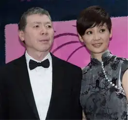 嫁给了丑男的四位女星,李亚男刘涛上榜,她却为报恩嫁给一个残疾人