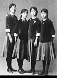 民国时期的女生校服以旗袍为主时髦清丽
