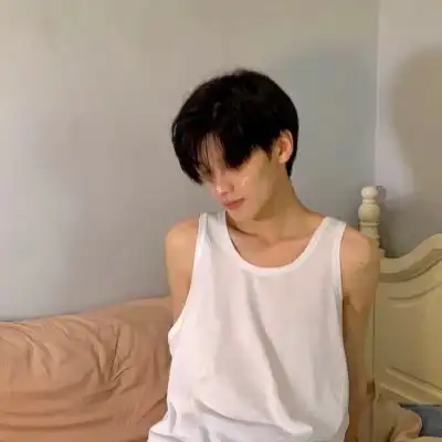 小红书专属男生头像,男生头像冷酷帅气侧脸

