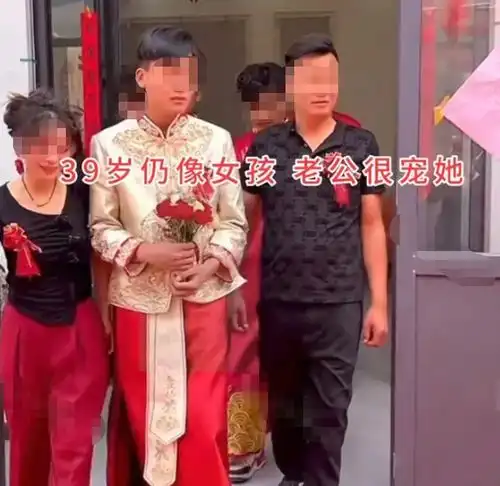 回顾贵州85年女子升级当婆婆,气质好到爆老公很宠她