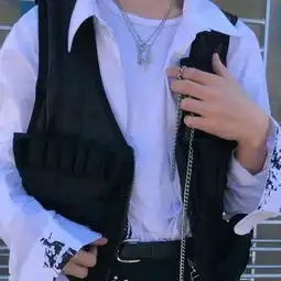 不露脸男女半身头像
