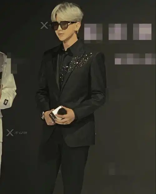 杨颖否认插足后首现身,气场强大霸气十足,蔡徐坤是撕漫男本男吧