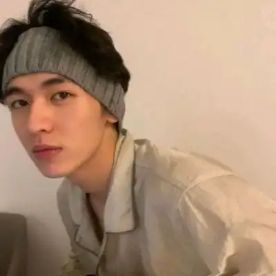 雾奈ins帅拽小哥哥男生头像
