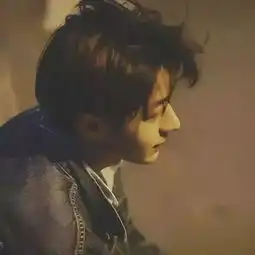 头像有些人不能做恋人,却也舍不得别人得到
