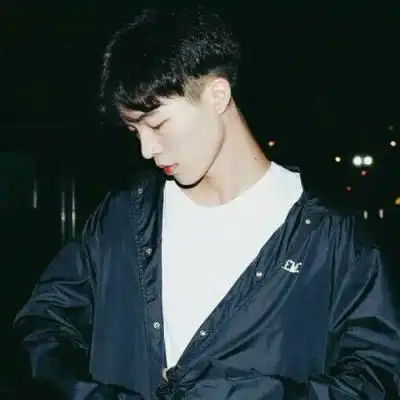 高清成熟帅气男生头像
