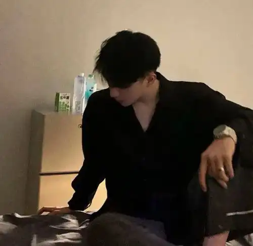男生头像一事无成的温柔
