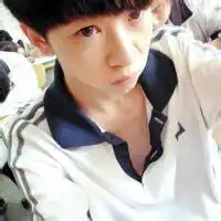 穿校服帅气男生头像穿校服初中男生头像