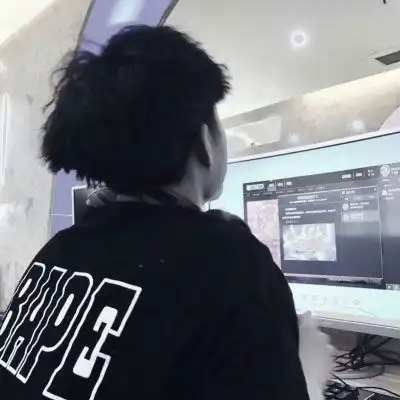 2020新版微信头像男背影图片2020独一无二男生唯美背影头像
