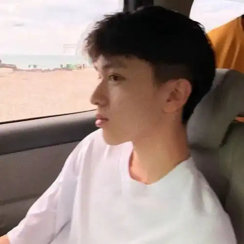 不会撞的男生头像.高质量
