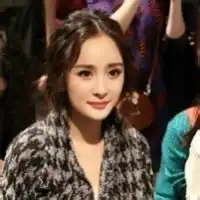 求一队杨幂的情侣头像