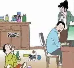 半夜,柯桥一男孩手掌被钉木板墙上还有熊孩子把痰盂套头上拿不下来