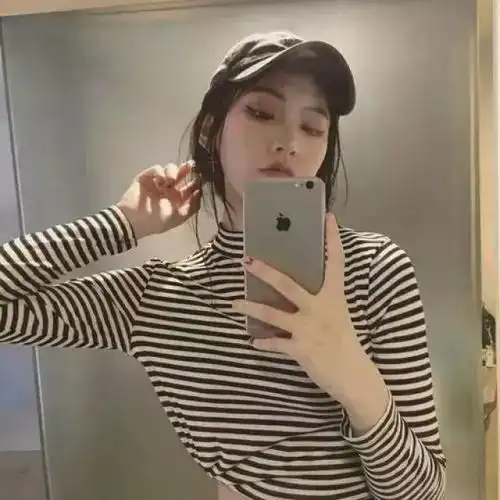 南宁妹必学教你对着镜子拍照超靓的pose
