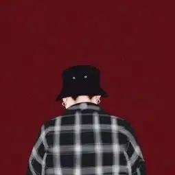 爱情头像要有多坚强,才敢念念不忘

