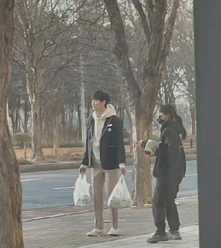 李钟硕新剧少年感十足,原来他已经33岁了

