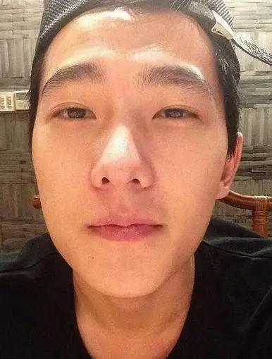 明星素颜大比拼,胖迪卸妆依旧美丽,艺兴乖巧可爱