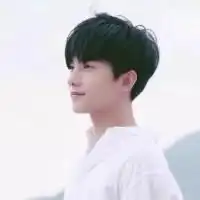 男生背影头像穿白衬衫微信头像图片大全

