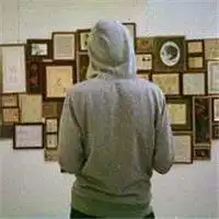 qq男生背影头像伤感的,孤独寂寞的男人
