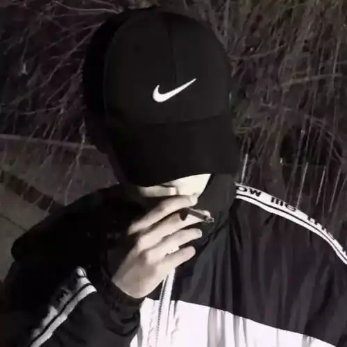 男生头像偏偏孤倨引山洪