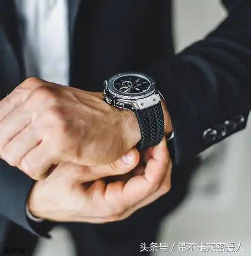 男人千万知道左手戴手表含义是什么,别傻傻的什么都不知道呢