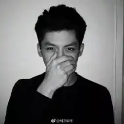 no13男生小飞机发型