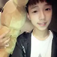 这个男的叫什么名字,感觉好像是我的男神呀,帮帮忙