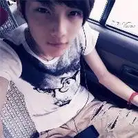 求ps高手设计个带星的紫色头像要个性谢谢
