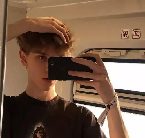 欧美风系列男女生头像
